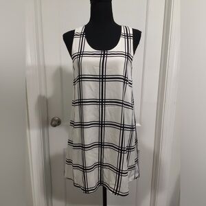 White with black striped pattern long shirt